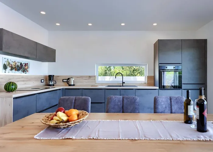 펜션 Dora By Interhome 풀라