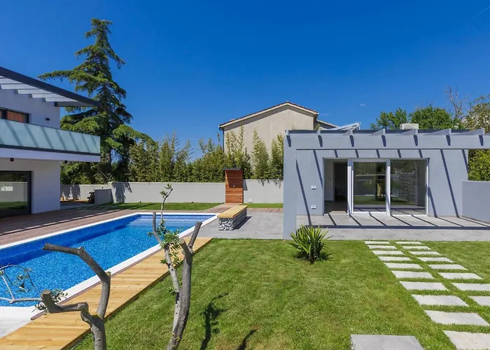 펜션 Dora By Interhome 풀라