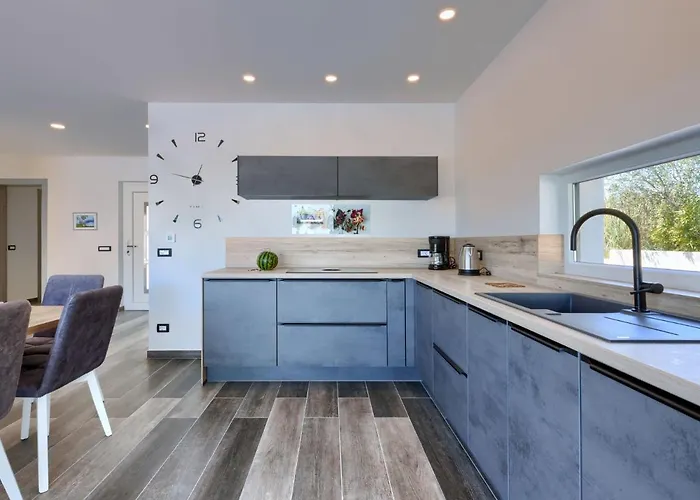 펜션 Dora By Interhome 풀라