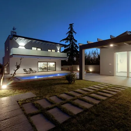 Dora By Interhome Feriehus