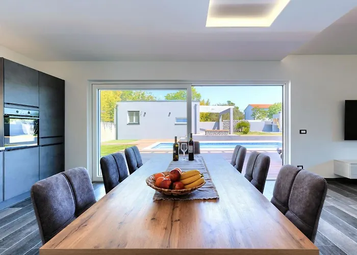Dora By Interhome *