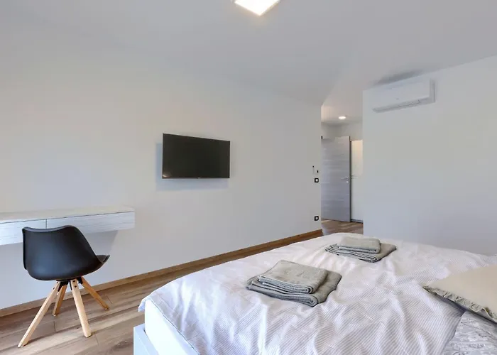Dora By Interhome *